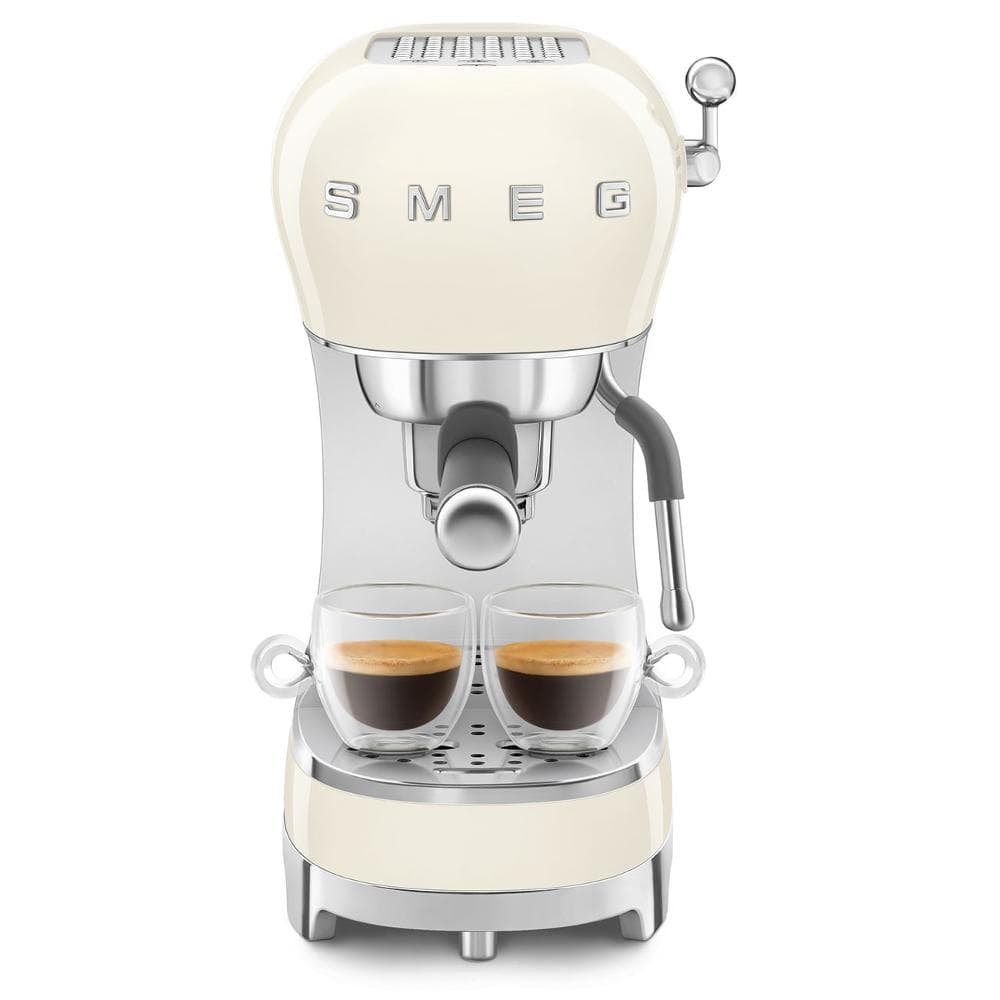 ECF02CREU pákový kávovar SMEG
