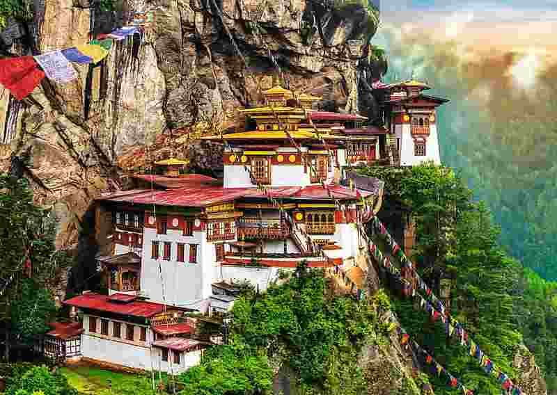 Trefl - Puzzle Tigers Nest, Bhutan - 2000 dielov
